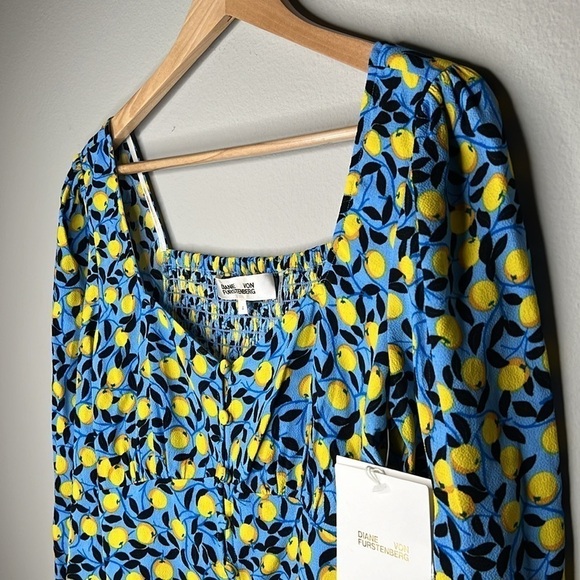 Diane Von Furstenberg Dover Cropped Lemon Print Crepe Top in Blue Size 4 NWT! - Picture 7 of 12